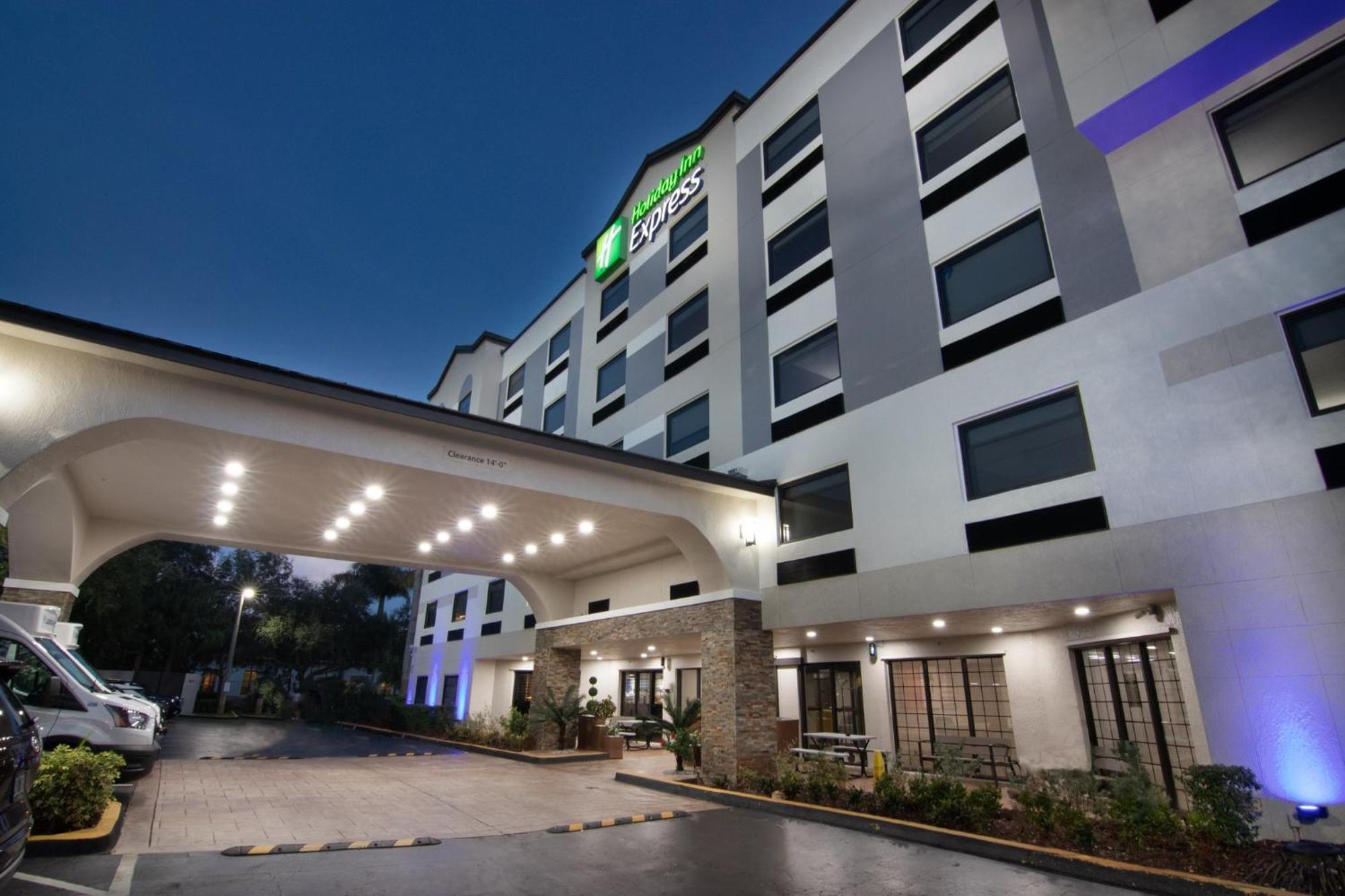 Holiday Inn Express And Suites Fort Lauderdale Airport West By Ihg Davie Eksteriør bilde